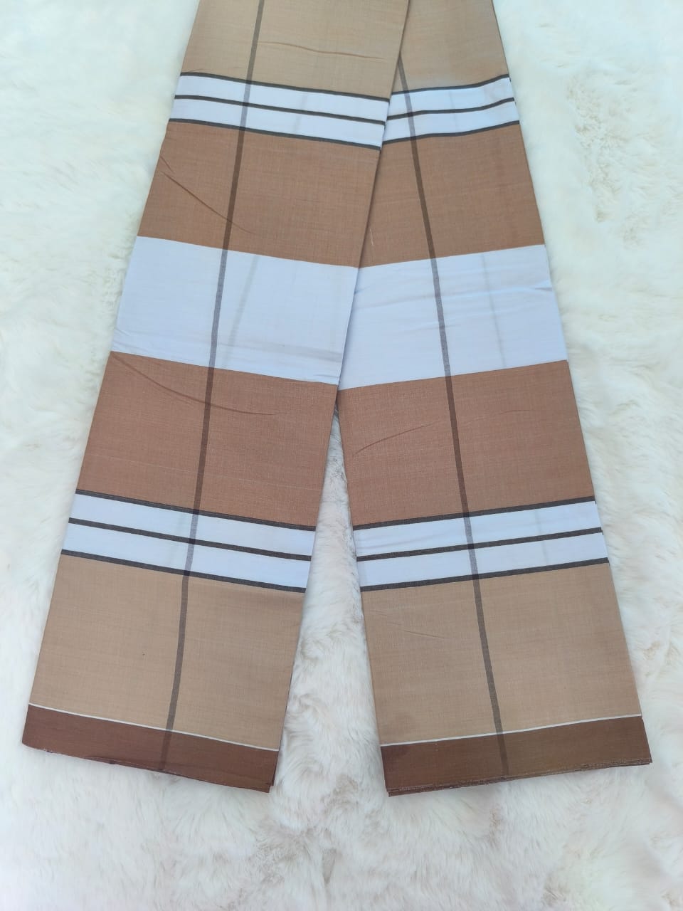 সিরাজগঞ্জের চিকন সুতার হাতের তৈরী তাঁতের Lungi